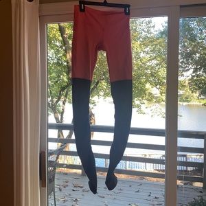 Women’s Alo leggings, size S